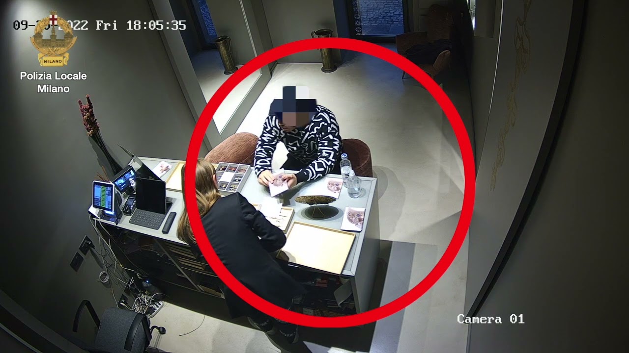 Polizia Locale di Milano - Sventato furto di un gioiello