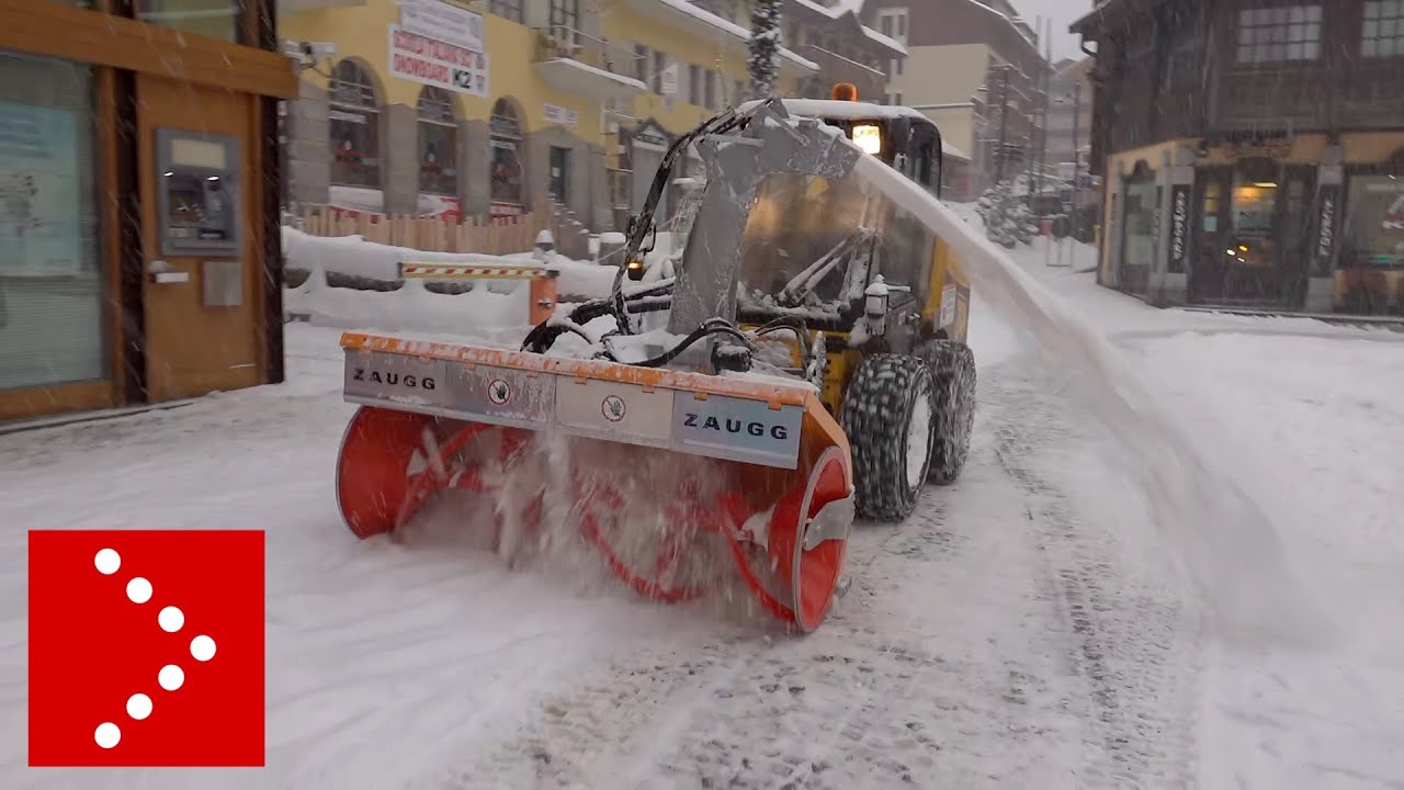 Lame sgombraneve in azione a Madonna di Campiglio