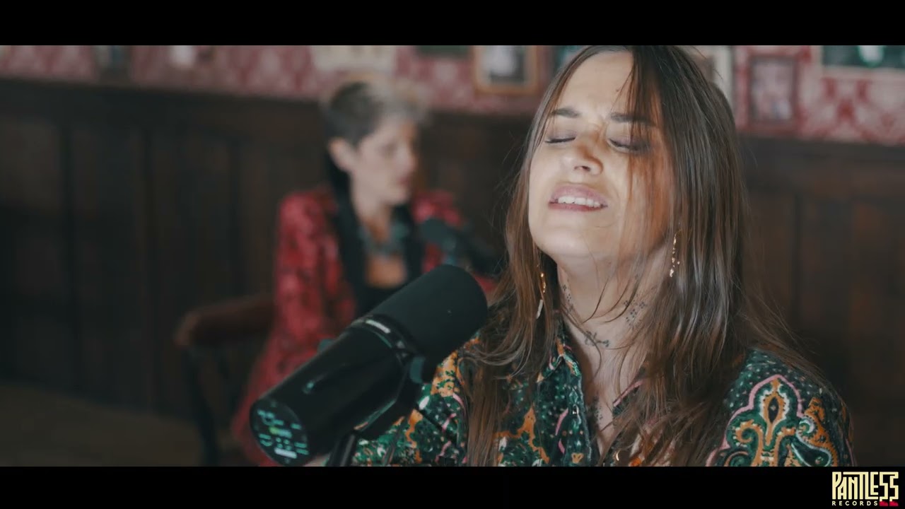 NINA ATTAL LIVE SESSION 