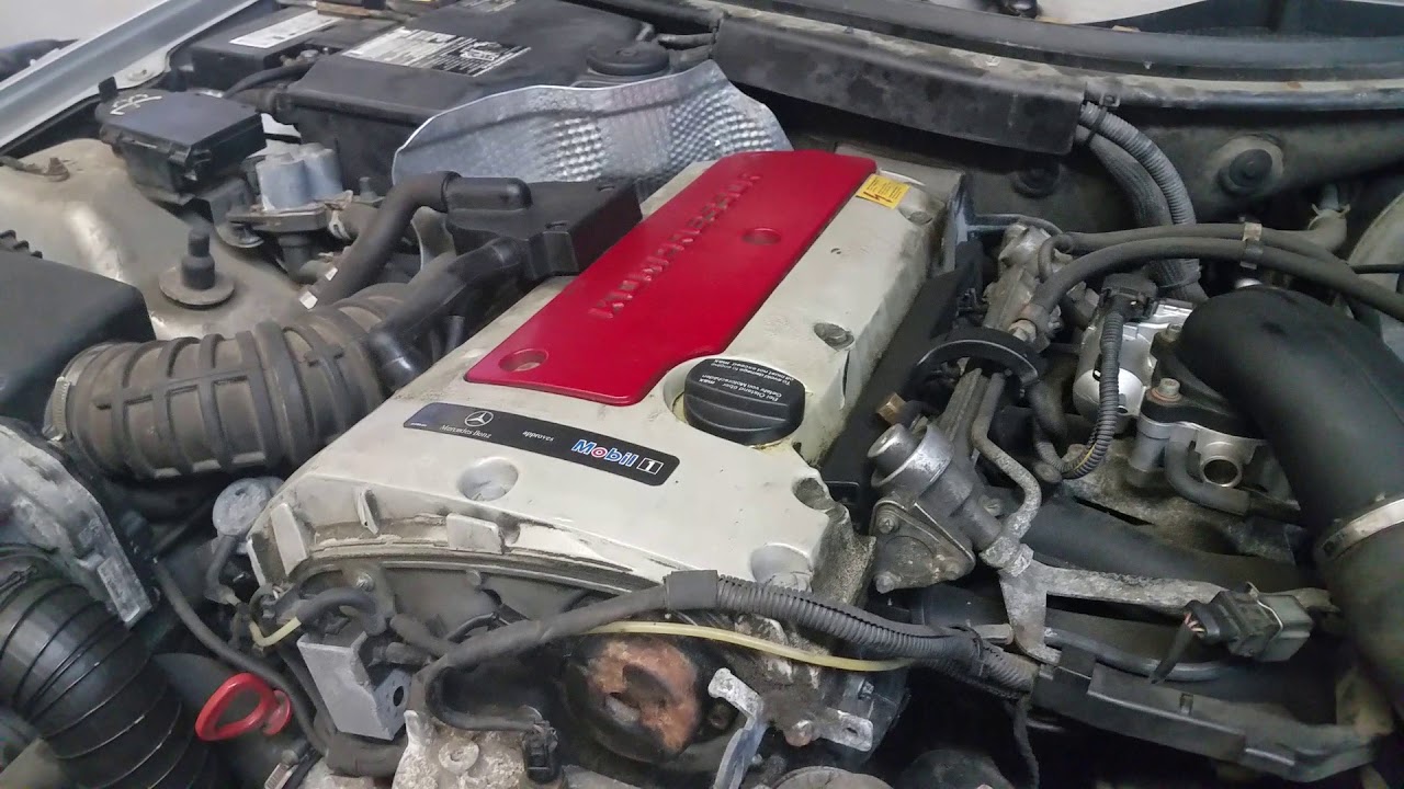 Mercedes SLK 230 Kompressor 1999 года выпуска по-прежнему находится в аварийном режиме.