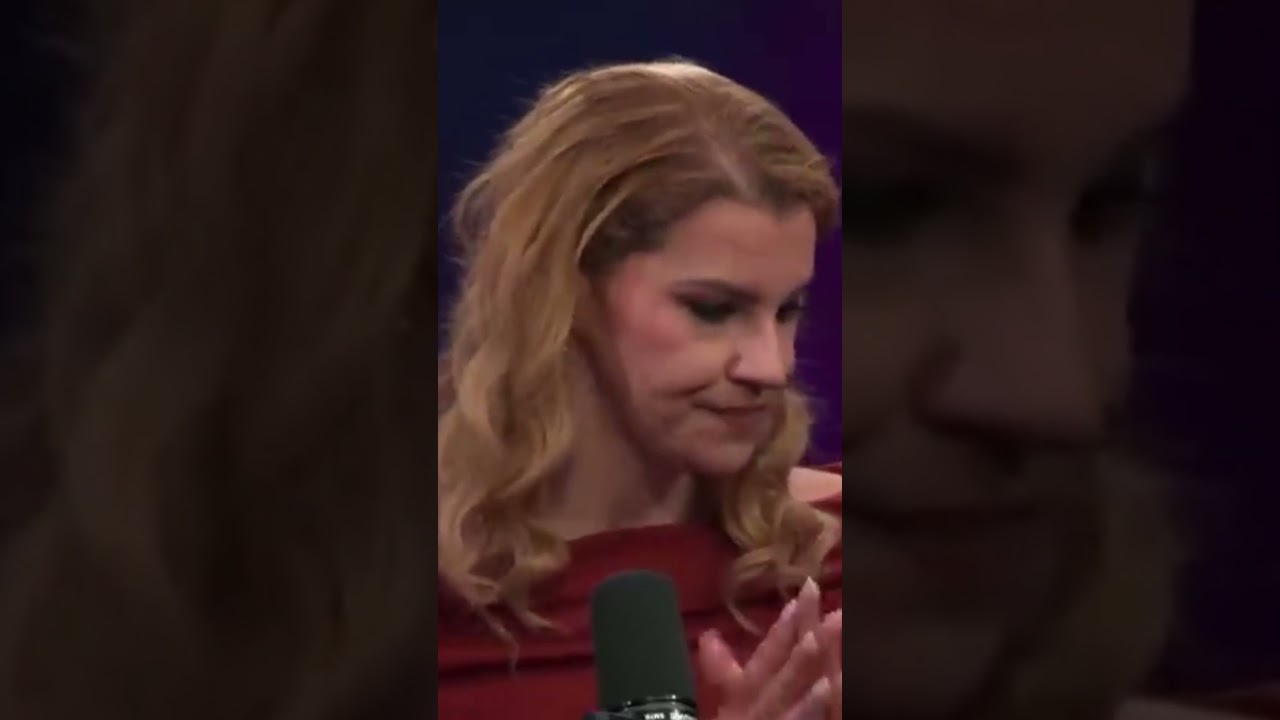TV host remembers Joe Biden's hilarious handshake with nobody