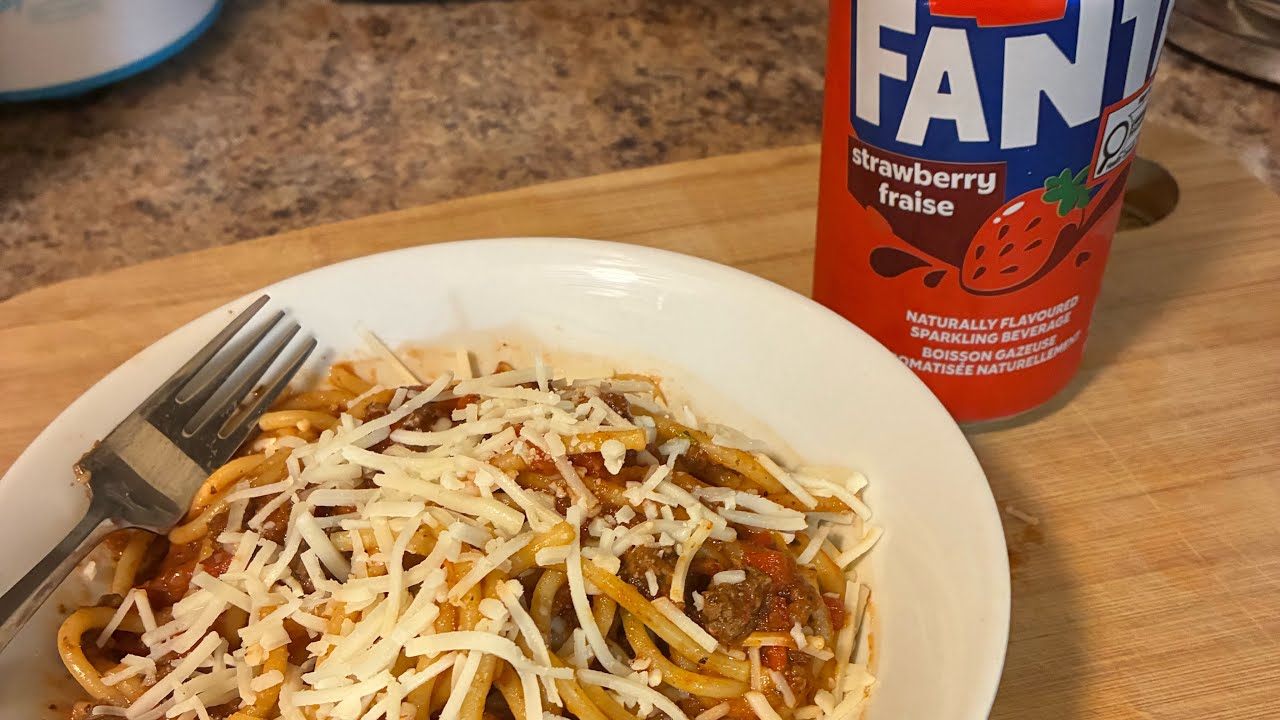 Beef and roasted sweet pepper ragu