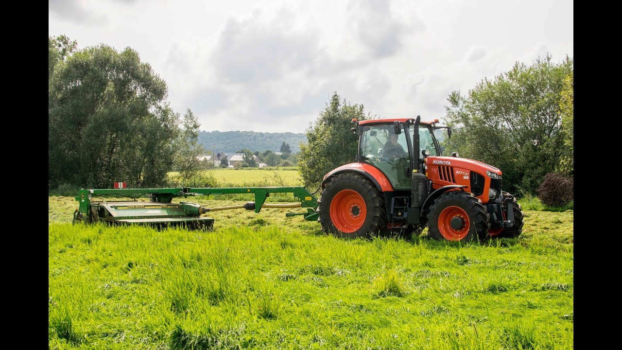 Kubota M7131 | John Deere 1365 | Fauchage 2017