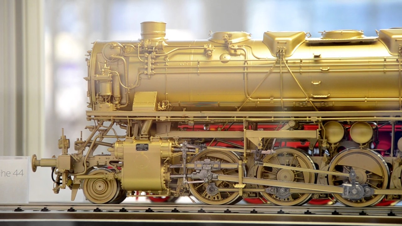 Large Scale Model Trains