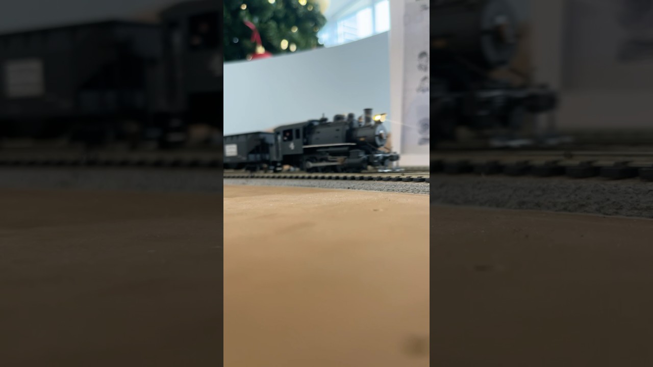 Bachman spectrum 0-6-0 and drivers caboose 