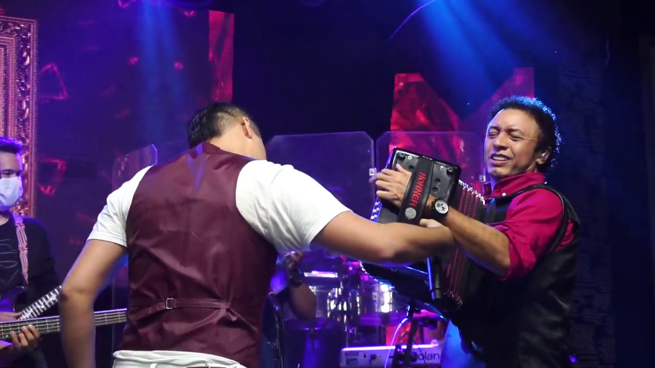 Cabeza de Hacha - Elder Dayán y Franco Arguelles