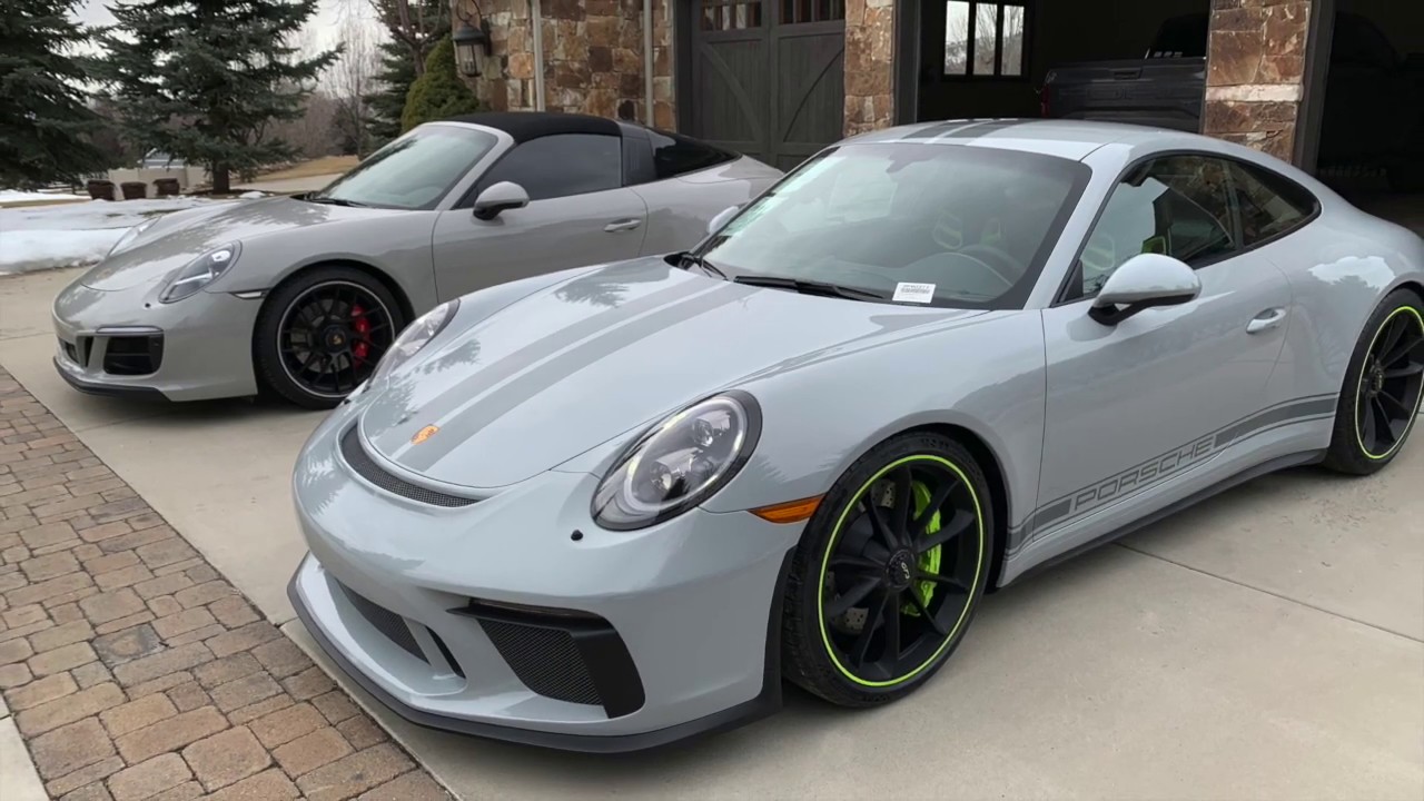 Porsche 911 GT3 Touring PTS Sport Classic Grey vs Porsche 911 Targa 4 GTS in Chalk