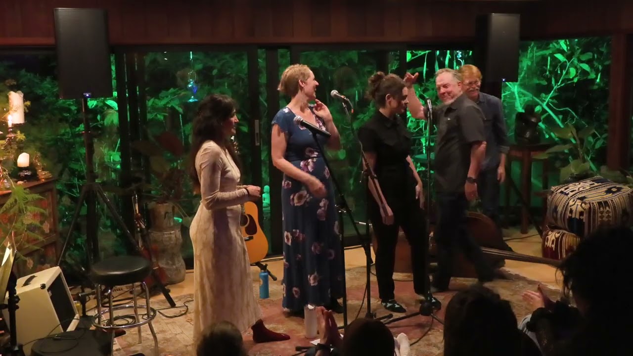 Set 2 HEN concert - Jan 3, 2026 @hannah_lerch ​