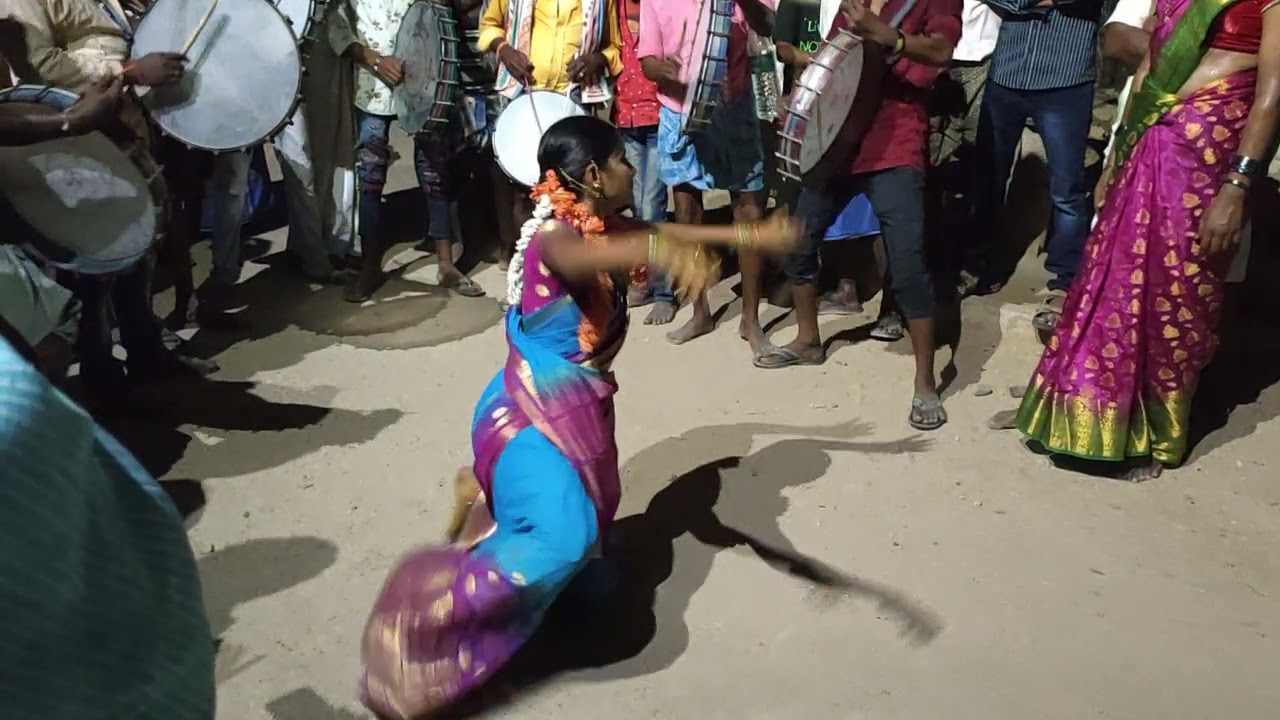 Mathamma_Kolupu_Dance by Nandini_Kalahastri_Band.
