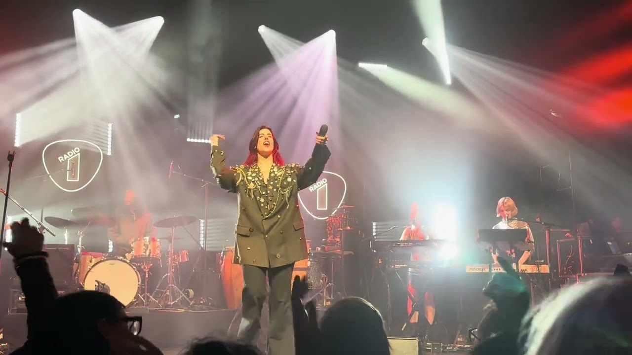 Sylvie Kreusch & Maarten Devoldere ( Warhaus ) Heart of Glass live - Blondie - Radio1sessies