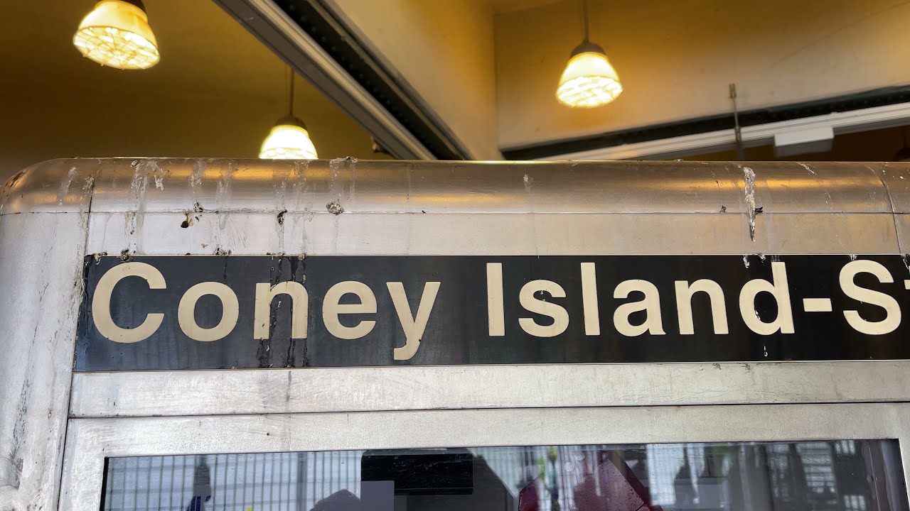 Coney Island 🎡 Brooklyn New York USA 🇺🇸walking tour from MTA NYC subway summer July 2021 4K video