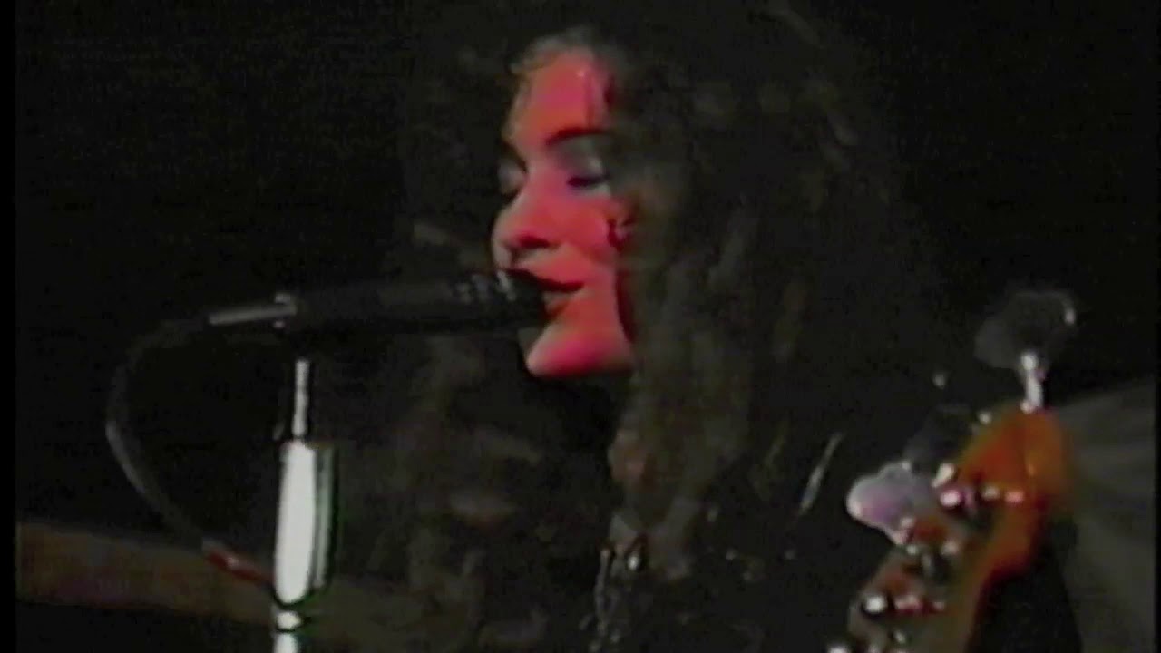 RED DEVILS Scratch Berwin Hollywood 4 28 1984 a PUNK CONCERT filmed by Video Louis LApunk13 com {19}
