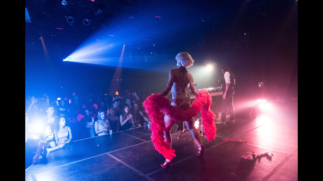 Classic Burlesque Flapper at Scarlett Grande Review - Lady Josephine