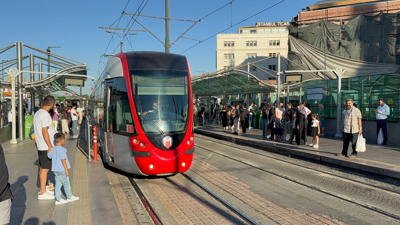 Riding the T1 Tram Istanbul - Sirkeci to Karaköy