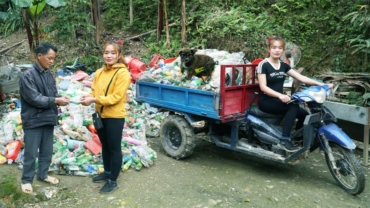 Collecting Scrap From Landfills Goes To Sell Wholesalers, Rescue The Dog | Giang Thi Ca