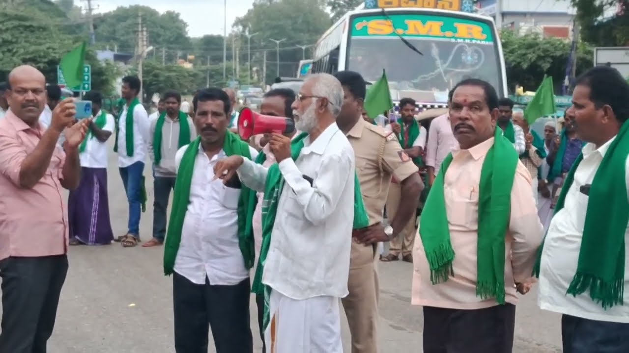 ರೈತರ ಹೋರಾಟಕ್ಕೆ ಜಯವಾಗಲಿ ಈಶ್ವರ ಕಂಡ್ರೆಯವರು ದನ ಕರು ಹಾಡು ಕುರಿ ಇದರ ವಿರುದ್ಧವಾಗಿ ರೈತರ ಹೋರಾಟ ಗೋಮಾತೆಗೆ ಜಯವಾಗಲಿ
