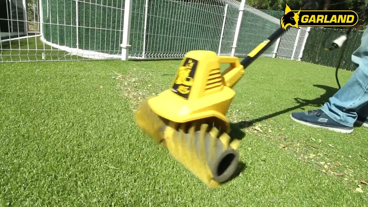 Elektrische kunstgras veger Garland Roll&Comb 141E