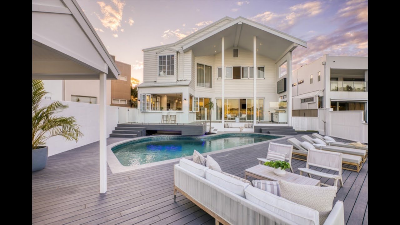 FOR SALE - 10 Helen Court, Broadbeach Waters