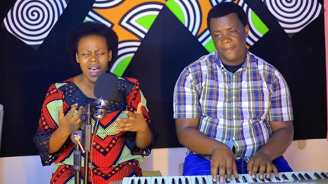 MWAMI MANA YACU WARATURINZE..//LIVE SESSION HAMWE NA UMUTESI PAULA.