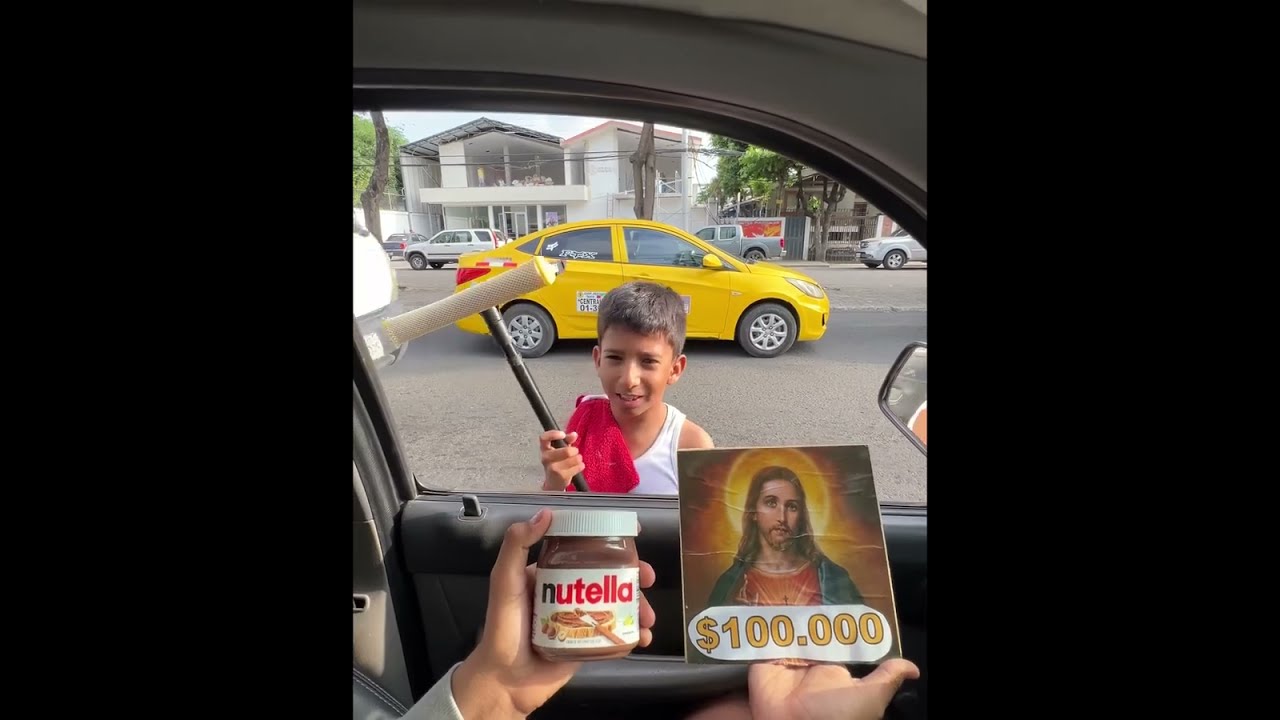 pepe Millonario regala fajo de billetes a niño trabajador para salvar a su mamá 😭 nos hizo llorar