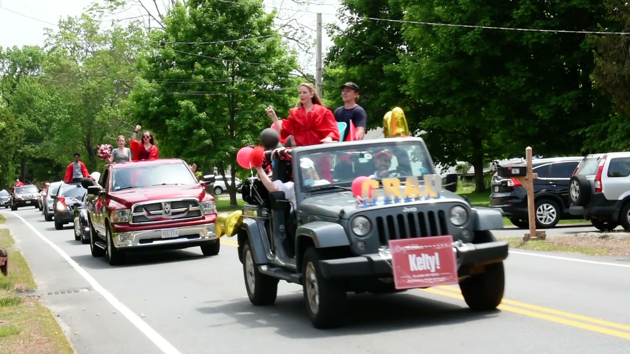 Holliston, Ma 2021 Graduation Parade