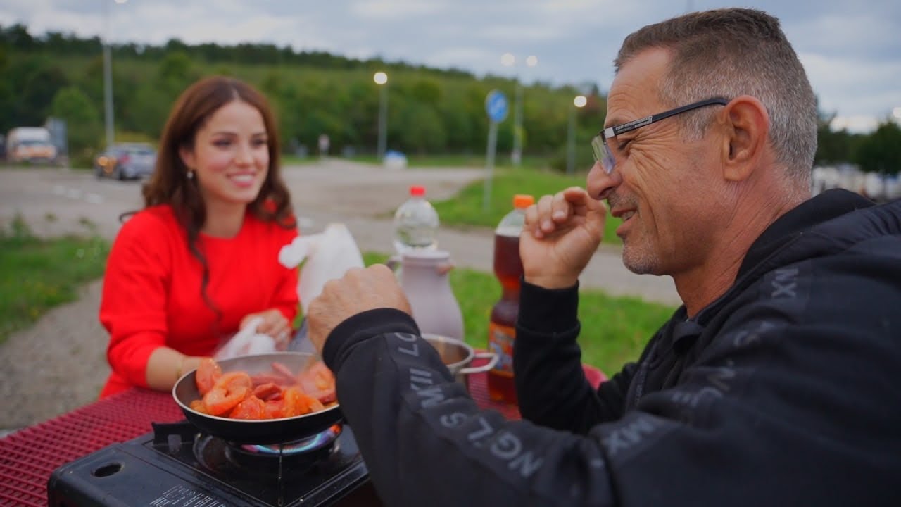 طبخنا العشاء بالشارع 🫢😆 تركنا سويسرا و رجعنا الى المانيا♥️للبيت