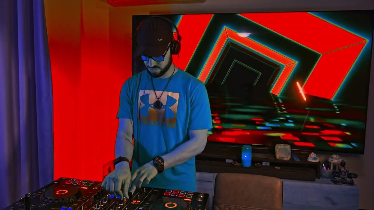 MISHEFF - HomeMix009 (Techno) 12.05.2025 |4K| Uplifting Mix | Grounding Techno |