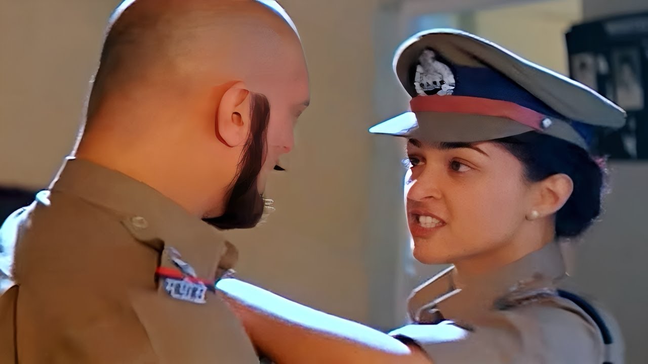 खाकी वर्दी पहनकर कानून से गद्दारी करता है कुत्ते - Janata Ki Adalat बेस्ट सीन - Mithun, Gautami