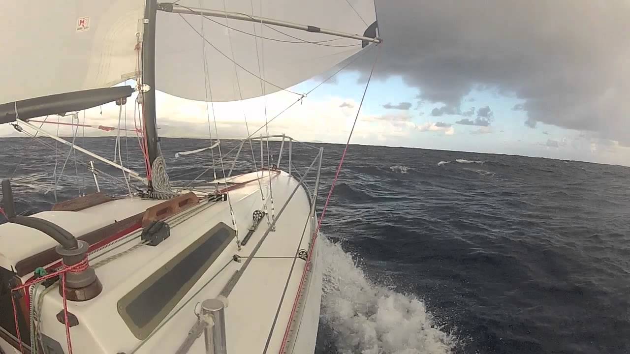 Moore 24 sailing to Kauai