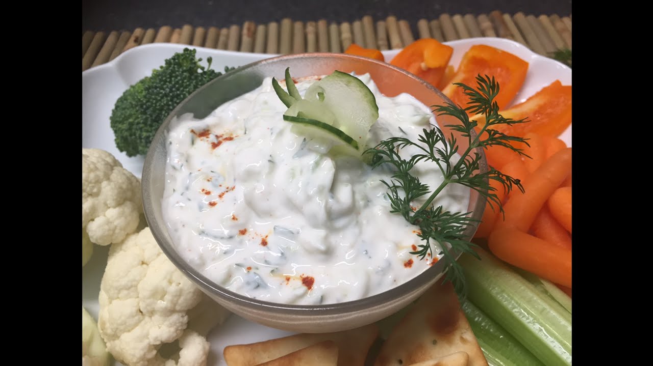 SALSA GRIEGA DE YOGURT Y PEPINO ,TZATZKI)  DELICIOSA RECETA!