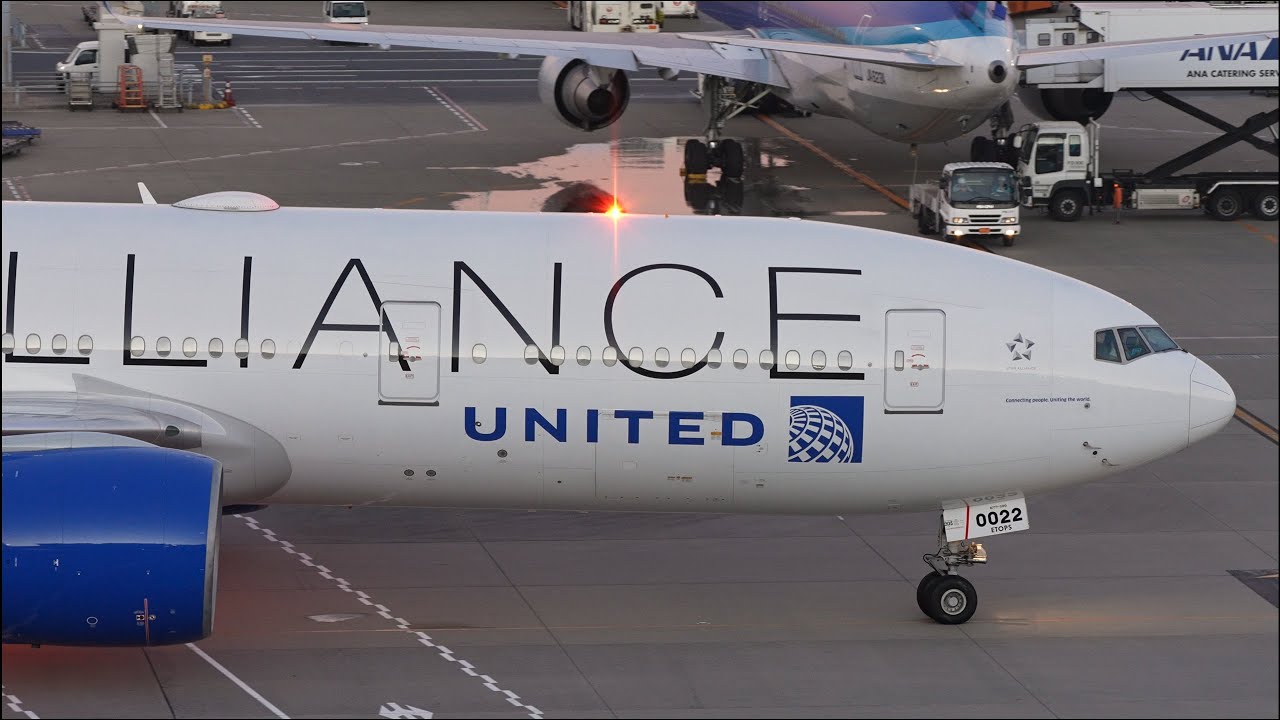 United Airlines Star Alliance Livery Boeing 777-200ER N77022 Landing at Tokyo Haneda 16R | HND/RJTT