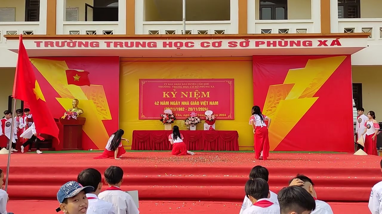 Lớp 9A - Trường THCS Phùng Xá - Múa 20/11/2024 - Một vòng Việt Nam