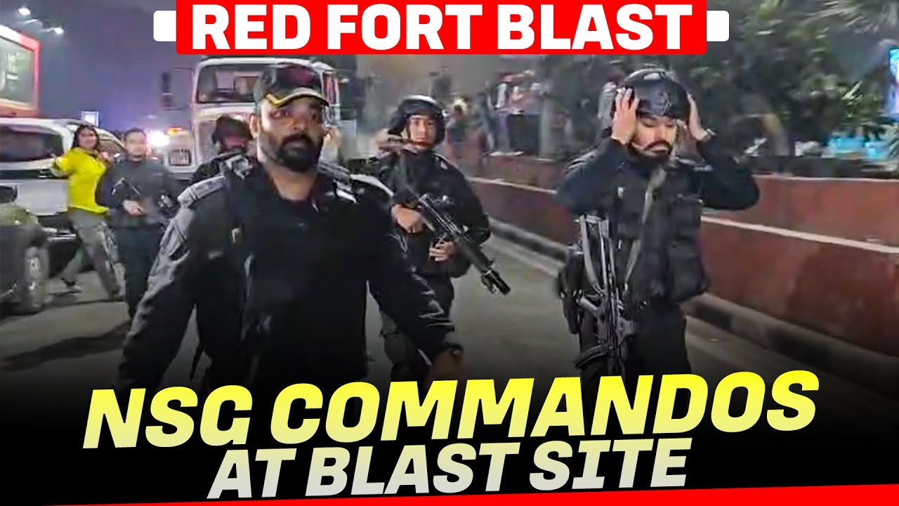 National Security Guard team arrives at the spot after blasts near Red Fort Metro station in Delhi