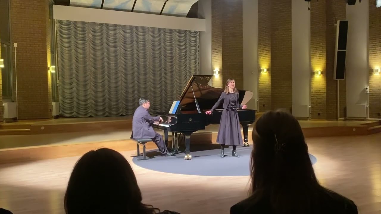 Svarta Rosor (Black Roses) by Jean Sibelius, performed by Duo Bennsten-Chun