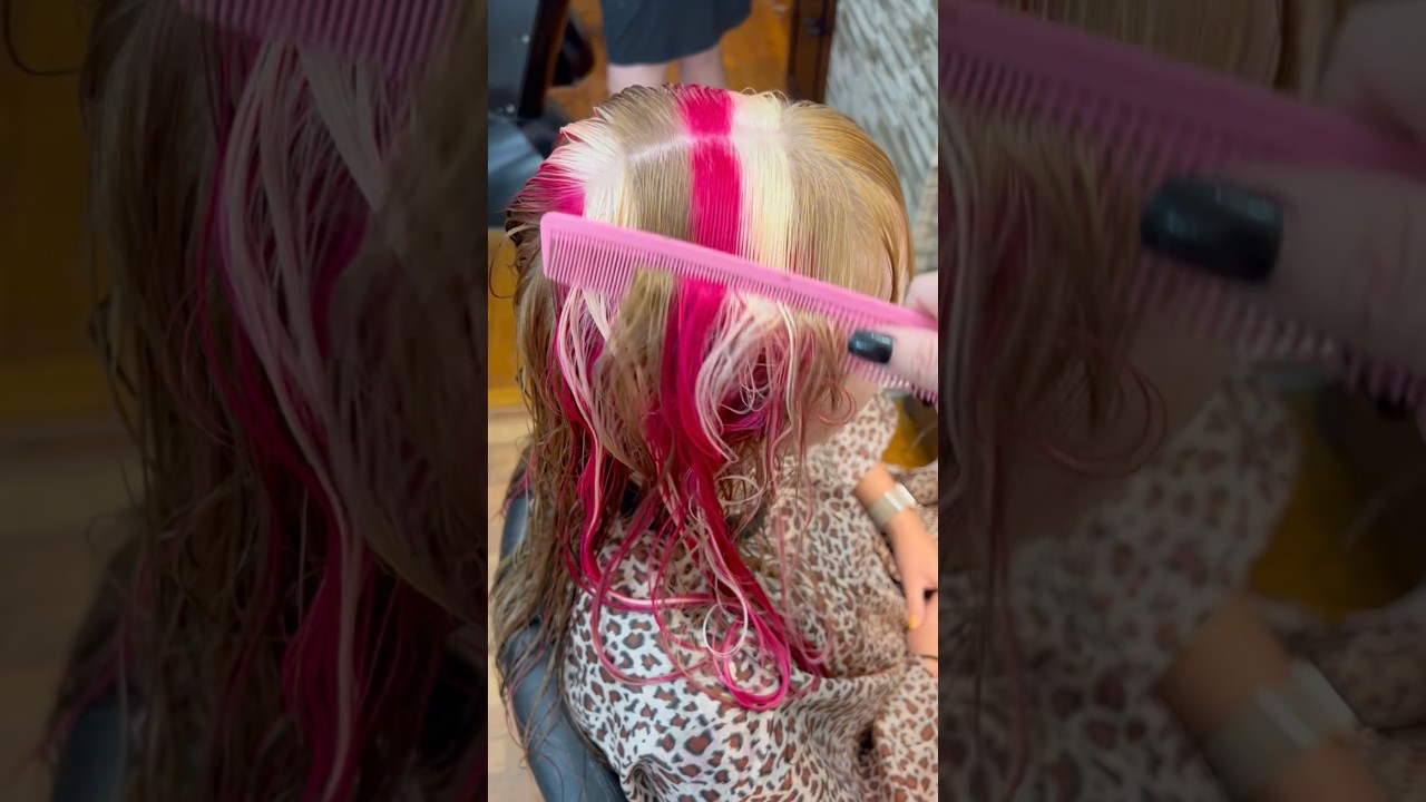 💖 Combing the cutest y2k chunky highlights. 💖@pravana #y2k #chunkyhighlights #satisfying