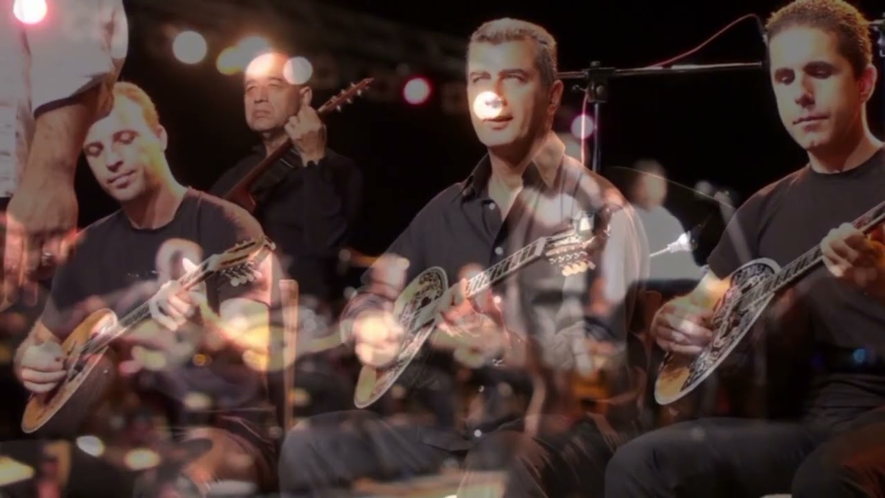 Ποιος έχει κάνει τα βουνά.StudioVGgr.