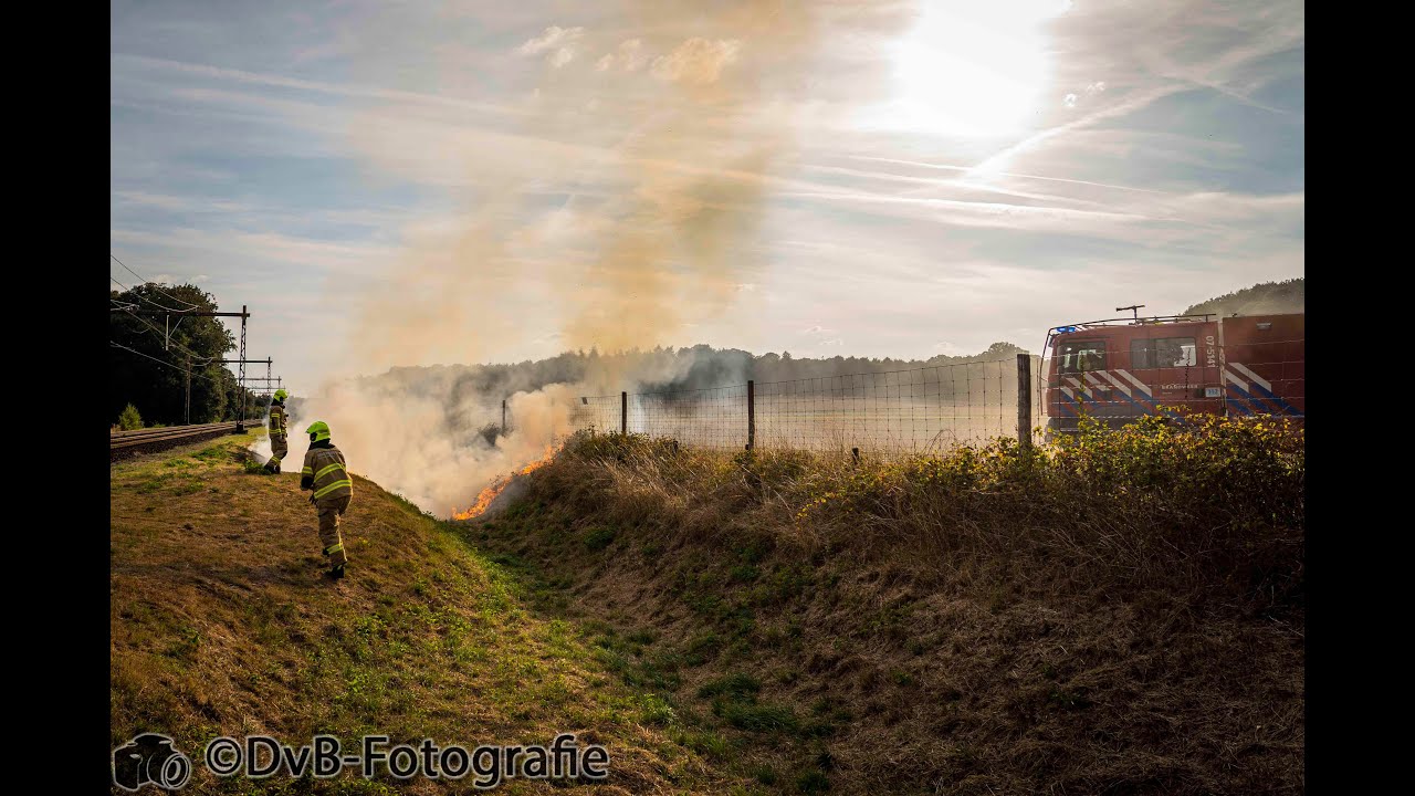 Bermbrand langs het spoor in Ellecom