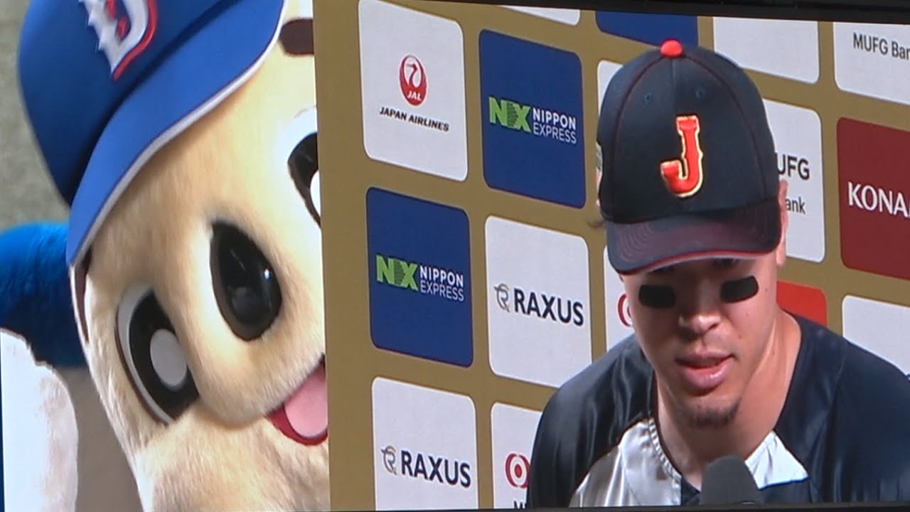 ヒーローインタビューで選手が話す時だけ現れるドアラ（笑）