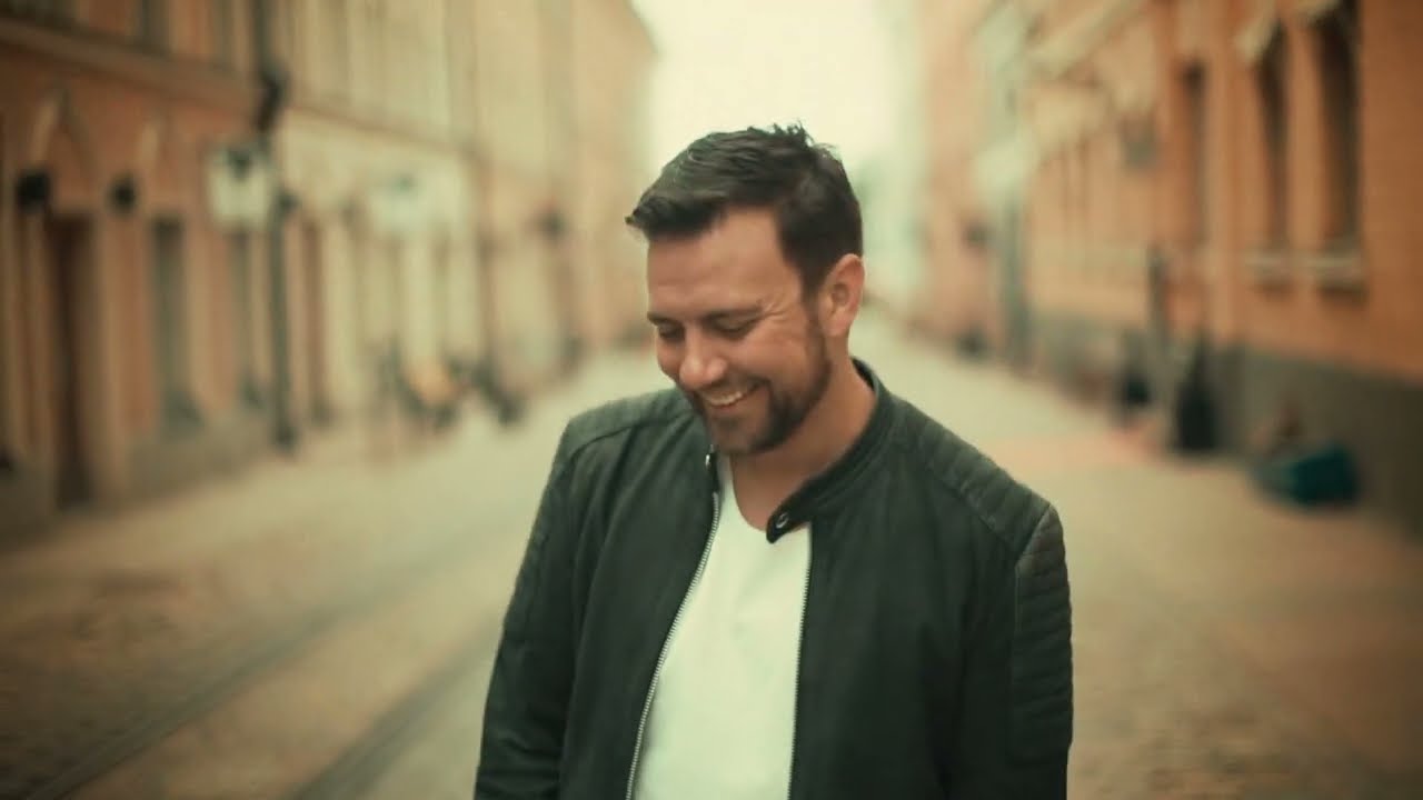 Antti Ketonen - Maa joka kantaa (Virallinen musiikkivideo)