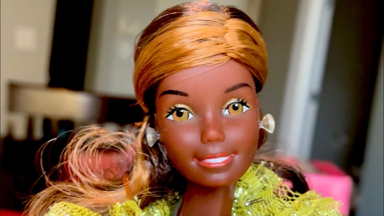 SUPERSTAR CHRISTIE &copy;1976 ORIGINAL & SUPER STAR CHRISTIE &copy;2020 REPRODUCTION SUPERSIZE BARBIE FRIEND