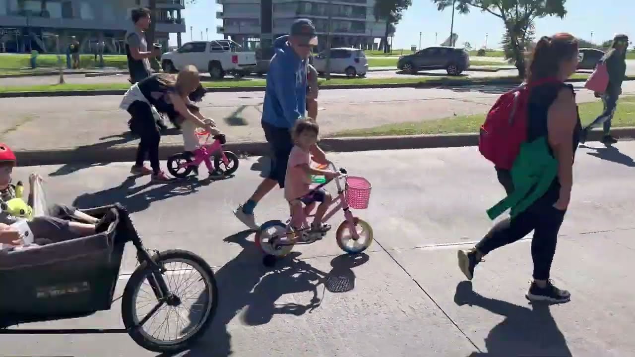 TURISMO / CALLE RECREATIVA / BICICLETEADA DE NIÑAS 2025