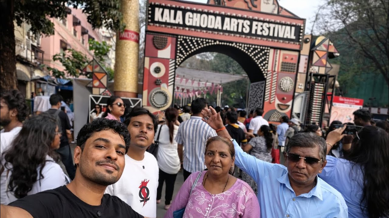 Kala Ghoda Arts Festival Gaye😊Family Ke Sath ❤️