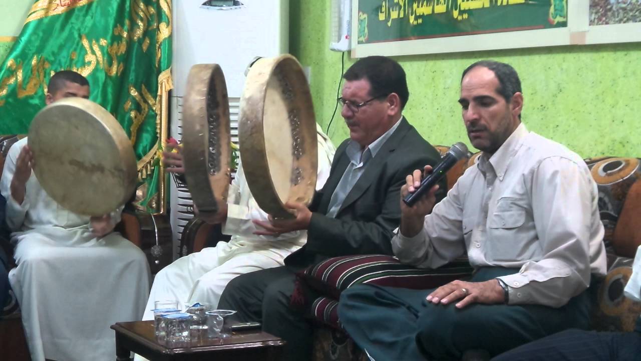 المداح ملا بكر في مضيف السادة الحياليين والكيلانيين الحسنيين الاشراف في بغدادج2