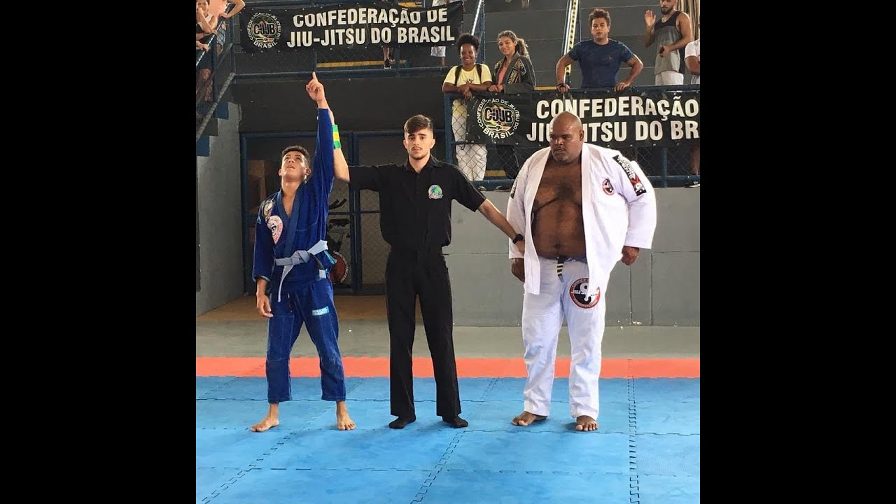 Campeonato de Jiu Jitsu. Juvenil Antonny Nicolas 64kgs vs Adulto +120kgs