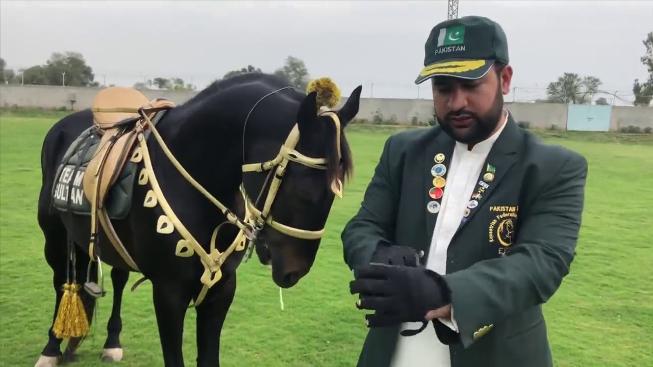 Sahibzada Sultan Bahadar Aziz Sahib explaining rules and regulations of Tent Pegging Niza Bazi