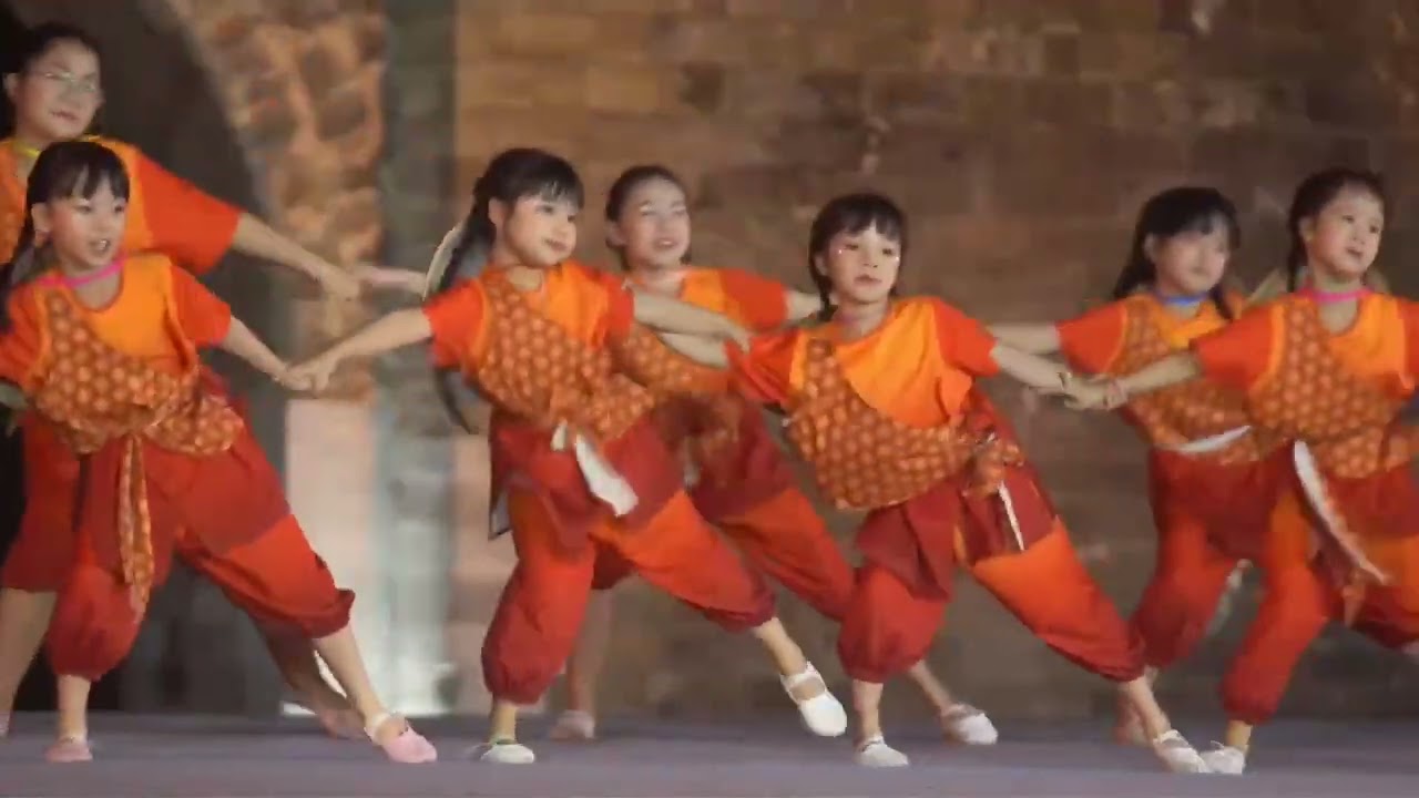 Hò Vươn Mình - Hoàng Thành Thăng Long