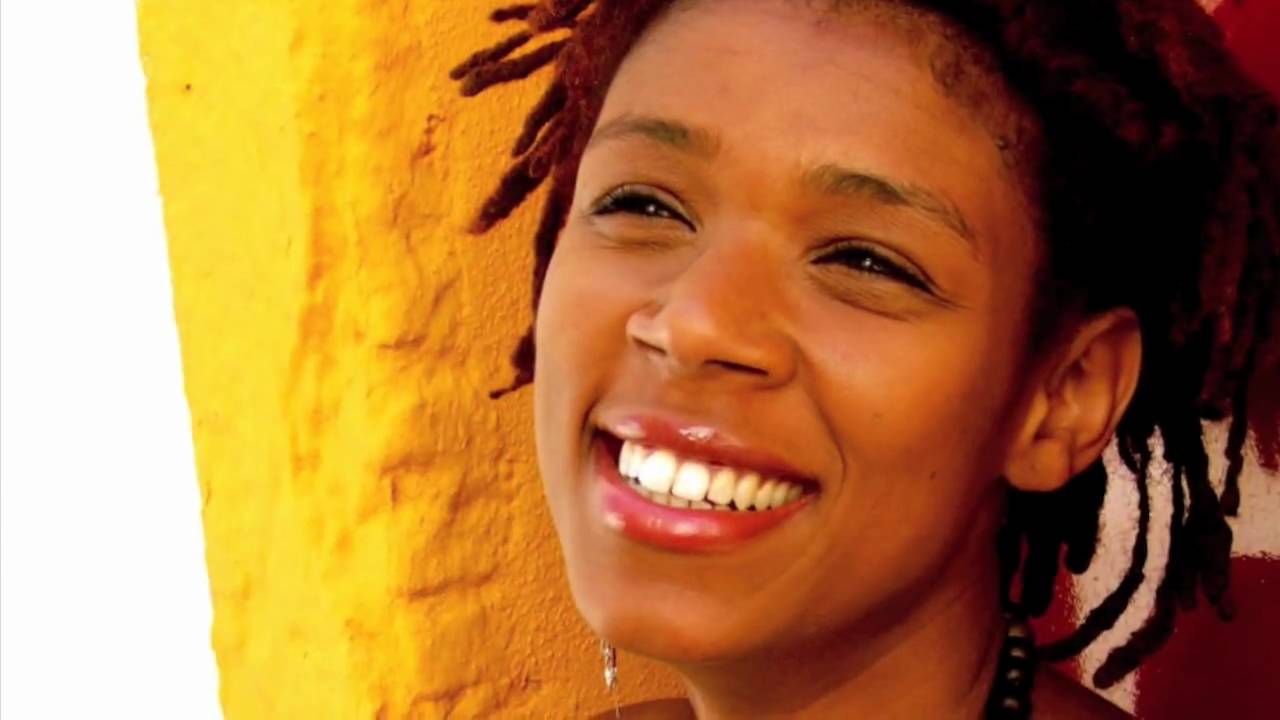 Carmen Souza | Afri ka | Protegid photoclip (2010)