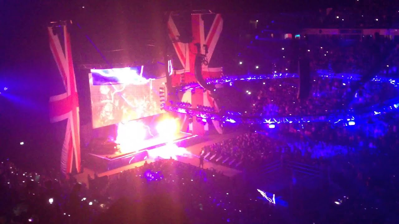 Undertaker and Kane's entrance Raw Manchester Monday 9th November 2015