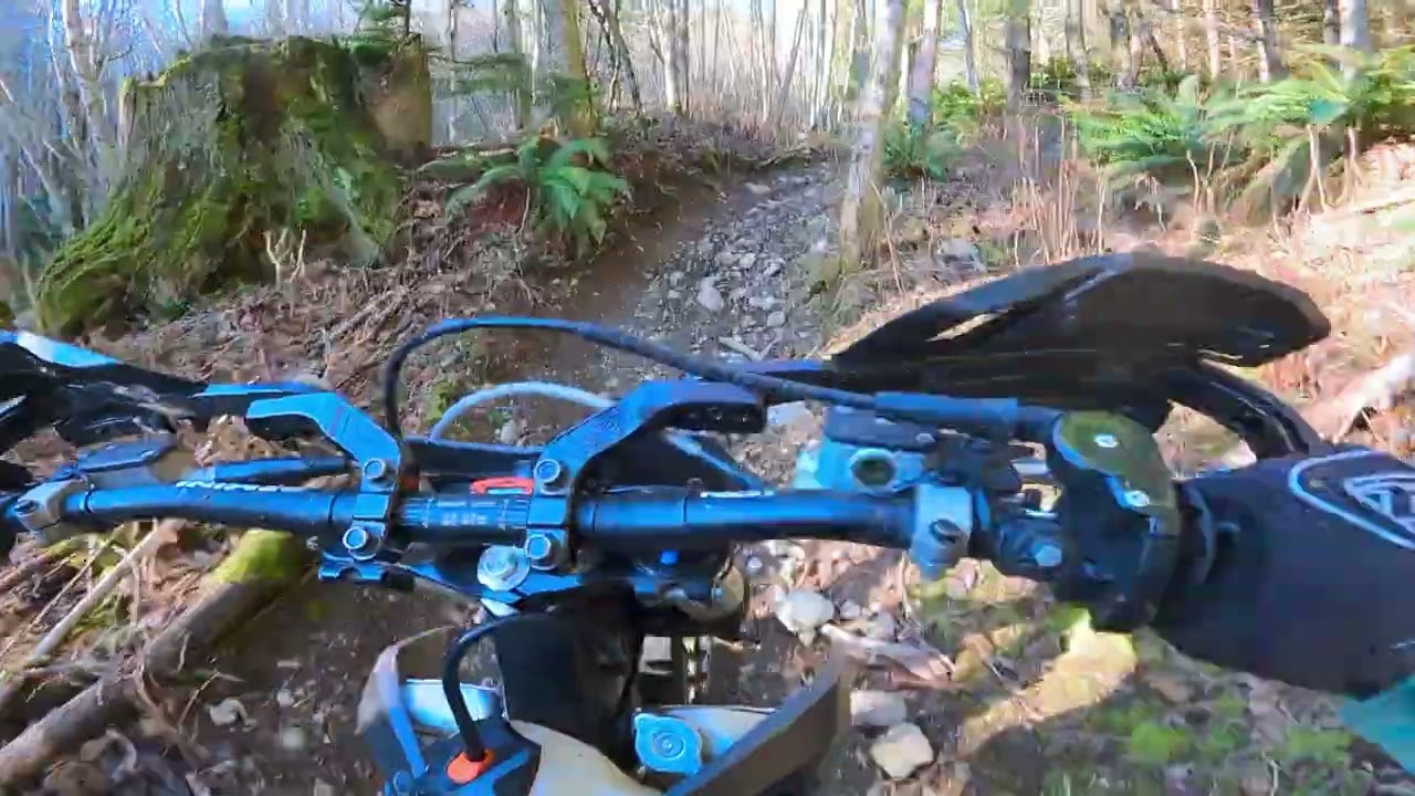 Vedder Mountain Solo F100