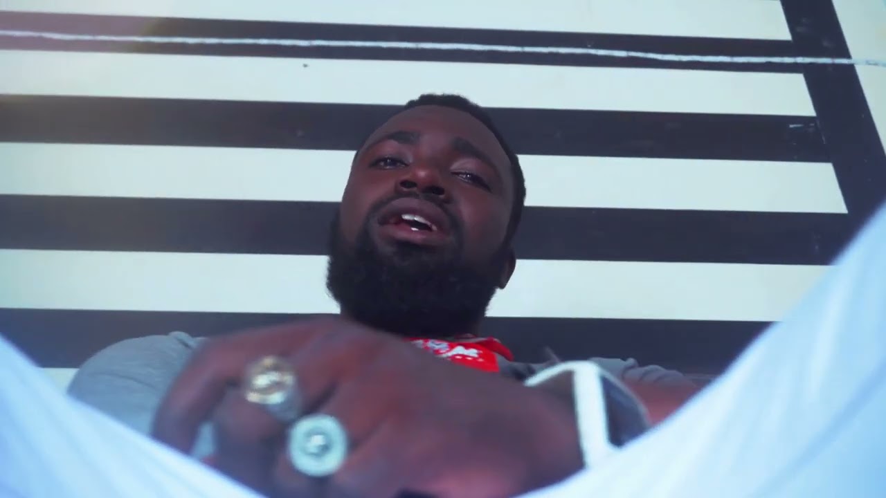 André-f __Bas toi(clip officiel) by fantastica picture mafaoooô